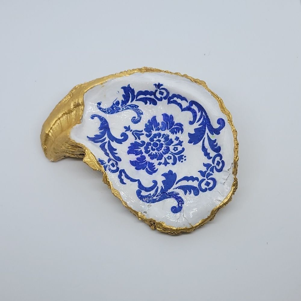 Filigree Oystershell ring holder/ trinket tray